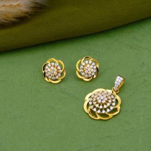 Ladies Artificial Party Wear Pendant Set
