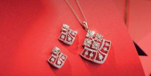 Ladies Artificial Stylish Pendant Set