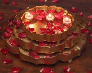 Golden Scallop Tray Set with Petal Candle Decor