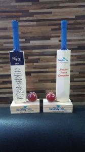 Signature  Bat