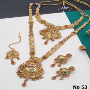 Matt Necklace Set