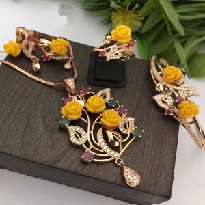 Yellow Stone Pendant Set