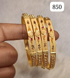 Gold Kada