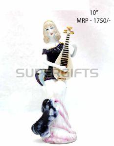 Polyresin Lady Figure Statue
