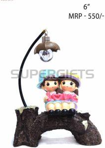 Resin LED Light Couple Statue