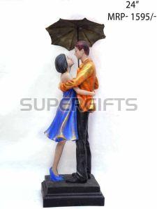 Multicolor Resin Standing Romantic Couple Statue