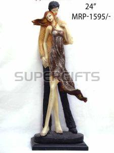 Multicolor Resin Standing Romantic Couple Statue