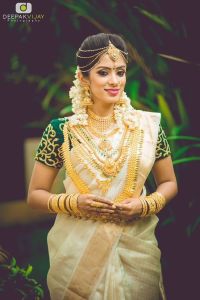 Ladies Designer Kerala Kasavu Saree