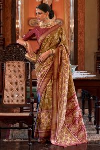 Ladies Designer Patola Silk Saree