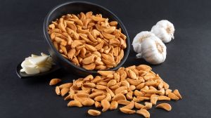 Dehydrated Garlic Cloves