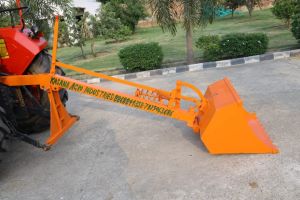 Tractor Paltu Loader
