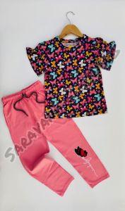 Girls Butterfly Print T-shirt & Pink Pajama Set