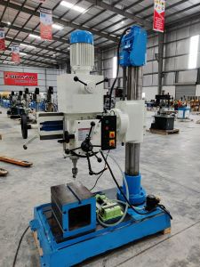 Fine Feed Radial Drill Machine