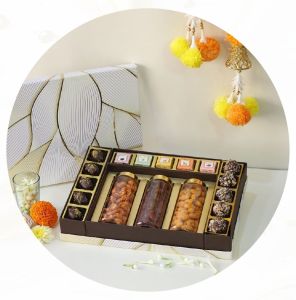 Grandeur Indulgence Gift Box