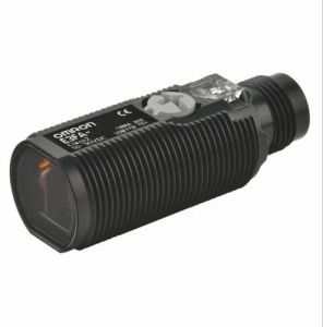 Omron E3FA-DP12 Retro-Reflective Sensor