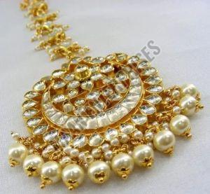 Kundan & Pearl Maang Tikka