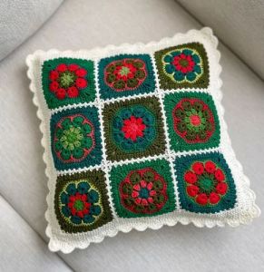 Medallion Pattern Crochet Cushion Covers