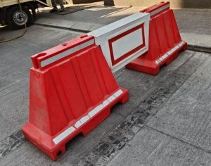 Plastic Water Filled Road Barrier