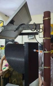 LED Solar Traffic Blinder