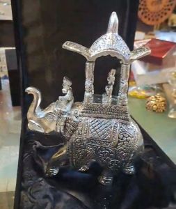 Decorative Metal Elephant Showpiece