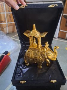 Golden Decorative Metal Elephant Showpiece