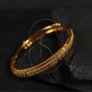 22K Gold Filigree Work Bangle