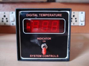 Digital Temperature Indicator