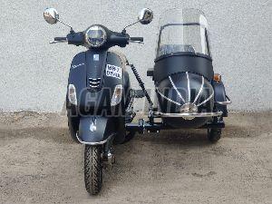 Vespa Scooter Sidecar