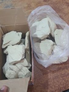 Raw Multani Mitti
