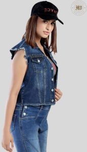 Ladies Half Sleeve Denim Jacket