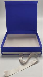 Plain Magnetic Box with Ribbon