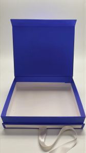 Plain Magnetic Box with Ribbon