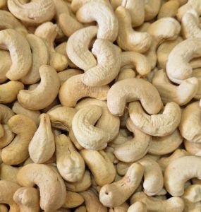 Loose W320 Cashew Nuts