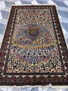 Wool Floral Medallion Hand Knotted Carpet
