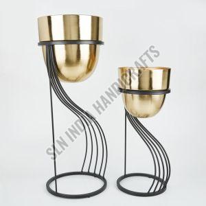 Gardenia Metal Planter Set with Stand