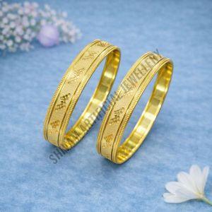 Floral Texture Traditional Gold Tone Bangles