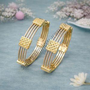 Textured Square Design Crossover Bangles Set