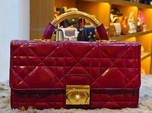 Maroon Stylish Ladies Handbag