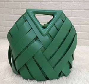 Women Woven Crossbody Bucket Bag