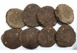 Sun Dried Cow Dung Cake
