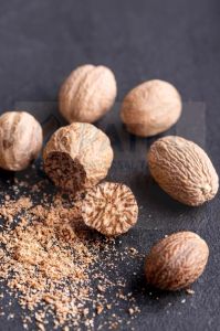Dried Whole Nutmeg