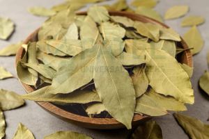 Dry Bay Leaves