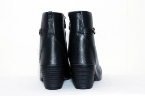 Ladies Black Rexine Heel Shoes