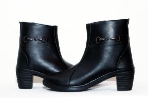 Ladies Black Rexine Heel Shoes