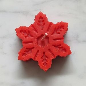 Decorative Red Soy Wax Snowflake Candle