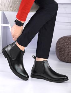 Stylish Leather Chelsea Boots