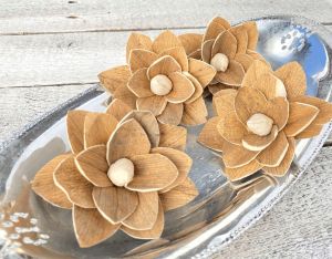 Tecksoi Bobby Sola Wood Flower