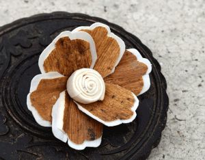 Tecksoi Hana Sola Wood Flower