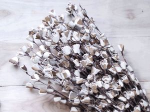 Sola Wood Skin Lily Flower Stick