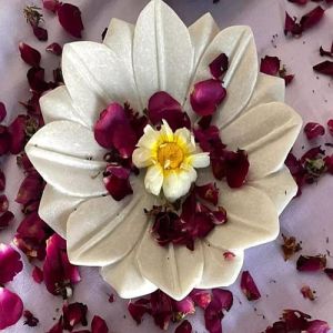 White Marble Lotus Urli